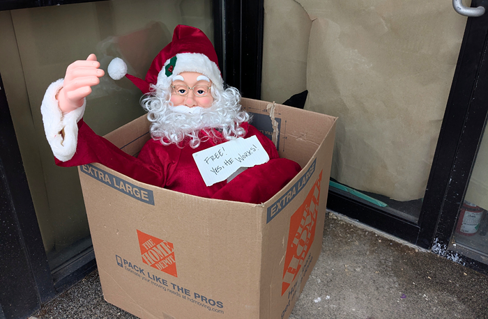 Slog AM: Trump Blocks an Oil Tanker, MAGA Fractures at AmFest, and DC Had a Funeral for the Penny